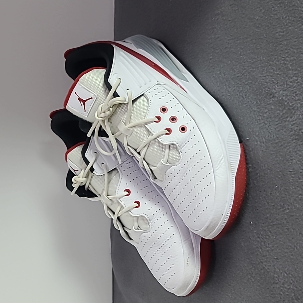 Nike Air Jordan Max Aura 5 Mens Basketball Shoes White DZ4353-101 VNDS Size 11.5